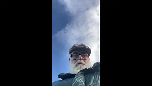 Snapshot of LeatherSdaddy chatting on December 2, 2025, 1:02 pm LeatherSdaddy online show from December 2, 2025, 1:02 pm