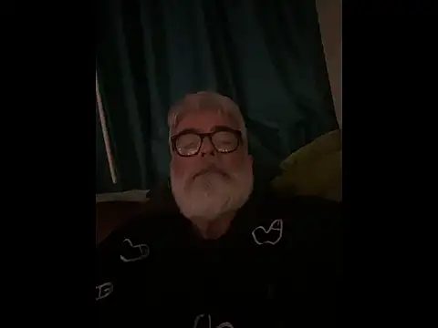 Snapshot of LeatherSdaddy chatting on January 7, 2026, 9:31 pm LeatherSdaddy online show from January 7, 2026, 9:31 pm