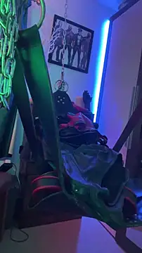 Snapshot of LeatherSdaddy chatting on December 17, 2025, 11:15 am LeatherSdaddy online show from December 17, 2025, 11:15 am