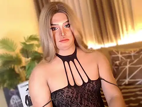 Snapshot of UrGoddess_Sofia chatting on November 19, 2025, 6:52 pm UrGoddess Sofia online show from November 19, 2025, 6:52 pm