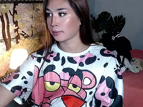 fuckable Thanya online show from April 2, 2026, 1:51 pm