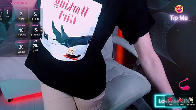 Snapshot of Vanilla-Dream chatting on November 13, 2025, 7:34 am Vanilla-Dream online show from November 13, 2025, 7:34 am