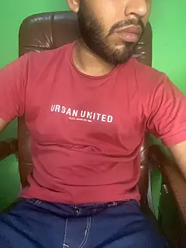 Snapshot of hotyyyyjonny chatting on June 4, 2026, 4:11 pm hotyyyyjonny online show from June 4, 2026, 4:11 pm