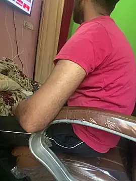 hotyyyyjonny online show from May 11, 2026, 4:03 am