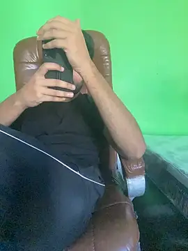 hotyyyyjonny online show from May 10, 2026, 3:54 am