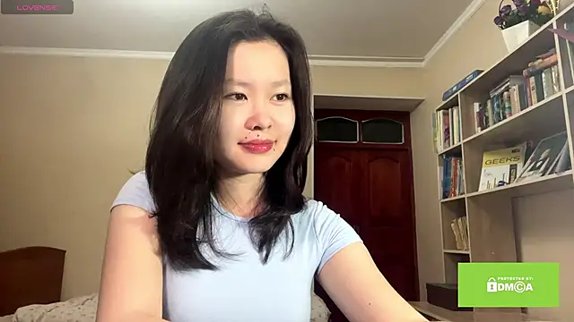 Snapshot of HuldaKye chatting on March 3, 2026, 12:12 pm HuldaKye online show from March 3, 2026, 12:12 pm