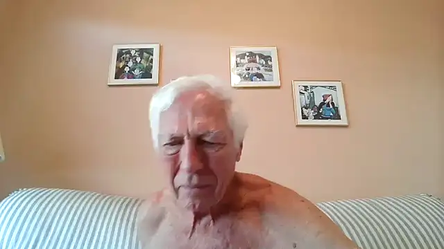 Snapshot of capttp chatting on April 17, 2026, 3:15 pm capttp online show from April 17, 2026, 3:15 pm