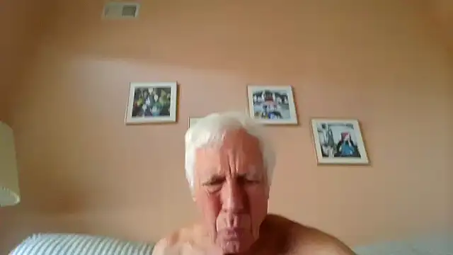 Snapshot of capttp chatting on April 10, 2026, 3:52 pm capttp online show from April 10, 2026, 3:52 pm