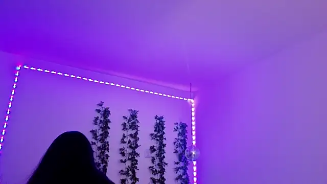 Iamnyxy online show from January 6, 2026, 1:04 pm