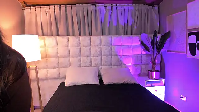 Atenea Velle online show from March 19, 2026, 1:33 pm