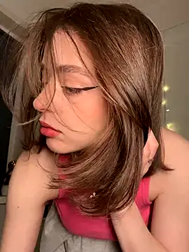 Snapshot of yoyogirlx chatting on December 20, 2025, 2:09 pm yoyogirlx online show from December 20, 2025, 2:09 pm