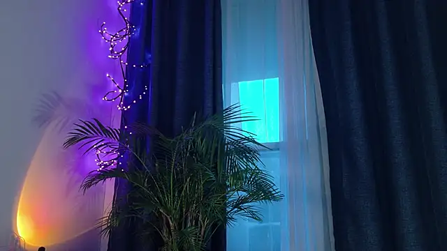 grayce  blossoms online show from April 9, 2026, 11:11 pm