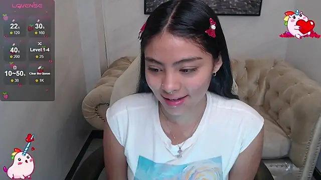 Snapshot of Little_Angelina_v chatting on December 15, 2025, 8:03 pm Little Angelina v online show from December 15, 2025, 8:03 pm