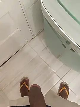 Snapshot of Zepouvinho chatting on January 8, 2026, 12:33 pm Zepouvinho online show from January 8, 2026, 12:33 pm