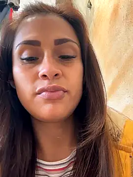 valeria absurdah online show from November 29, 2025, 7:36 pm