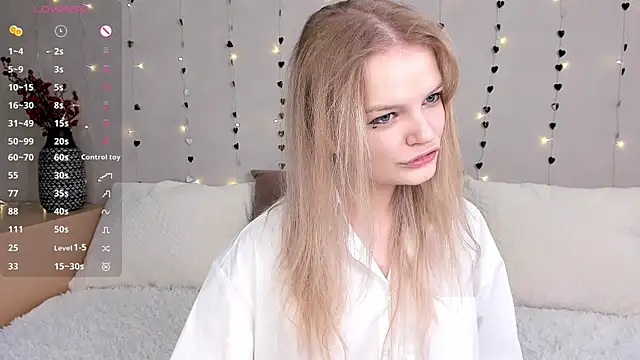 MicheleHonas online show from February 14, 2026, 8:42 pm