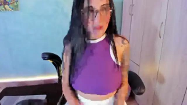 Snapshot of Cristal_Cerati_ chatting on December 3, 2025, 3:00 pm Cristal Cerati online show from December 3, 2025, 3:00 pm