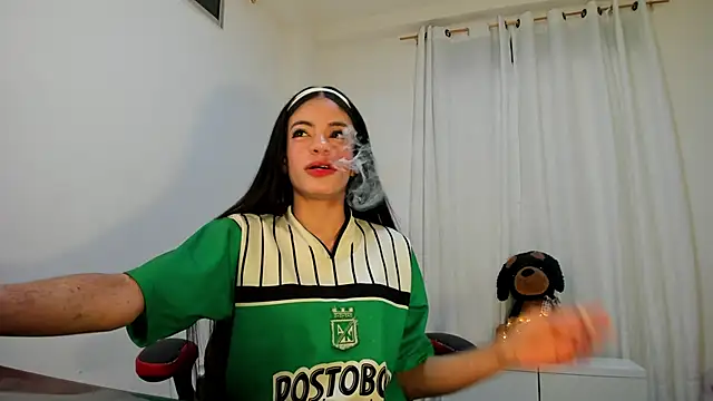 Snapshot of ana_maria___ chatting on May 2, 2026, 12:49 am ana maria online show from May 2, 2026, 12:49 am