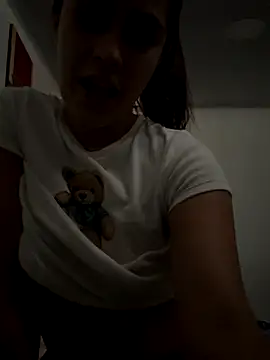 Snapshot of lucyrain_18 chatting on November 16, 2025, 4:01 pm lucyrain 18 online show from November 16, 2025, 4:01 pm