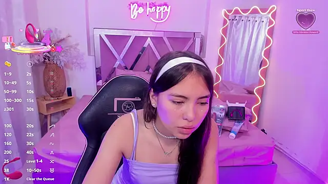 ISABELA TAY online show from November 18, 2025, 12:41 pm