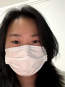 FAN-XIAOGUO online show from November 26, 2025, 8:47 am