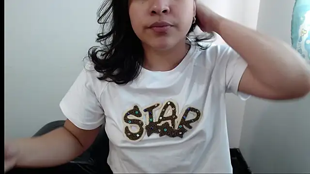 Snapshot of Little-rouse chatting on February 3, 2026, 5:07 pm Little-rouse online show from February 3, 2026, 5:07 pm