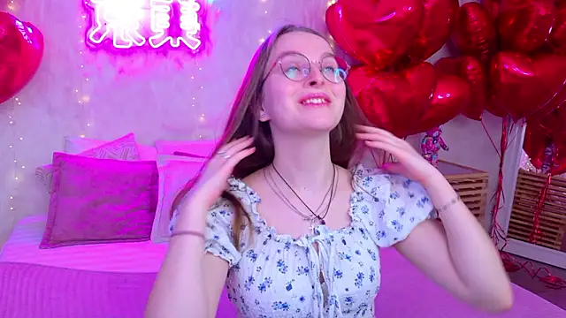 Snapshot of MadisonSmitt chatting on February 7, 2026, 5:04 am MadisonSmitt online show from February 7, 2026, 5:04 am