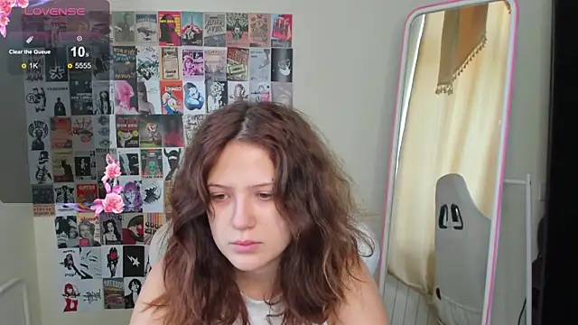 Anora Miller online show from November 29, 2025, 8:03 am