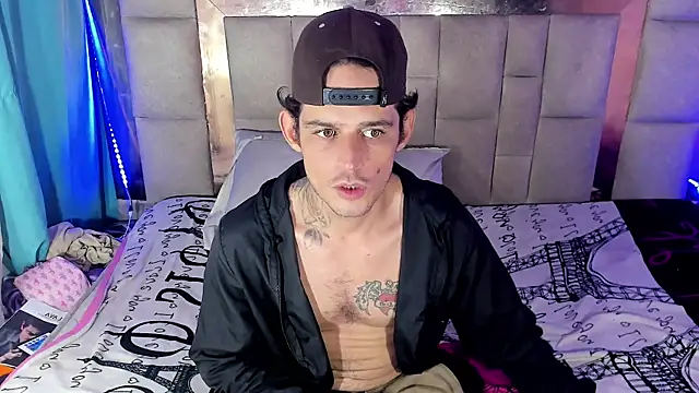 Snapshot of Sexybigjefffx chatting on November 12, 2025, 10:35 pm Sexybigjefffx online show from November 12, 2025, 10:35 pm