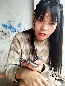 gugu0022 online show from March 8, 2026, 2:04 am