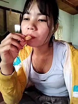 gugu0022 online show from February 24, 2026, 4:13 am