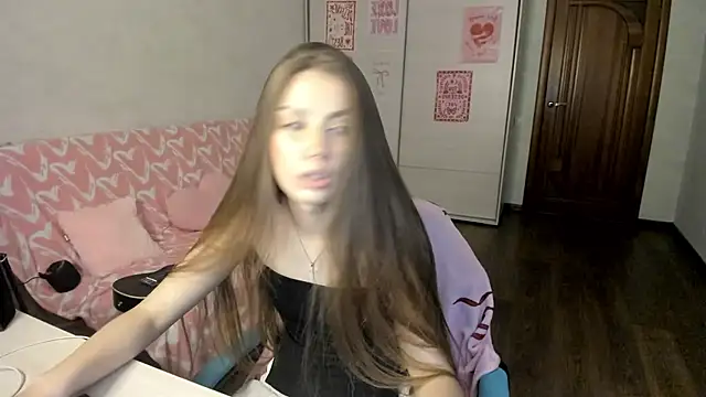 Snapshot of Aurora_Glow21 chatting on May 7, 2026, 12:41 pm Aurora Glow21 online show from May 7, 2026, 12:41 pm