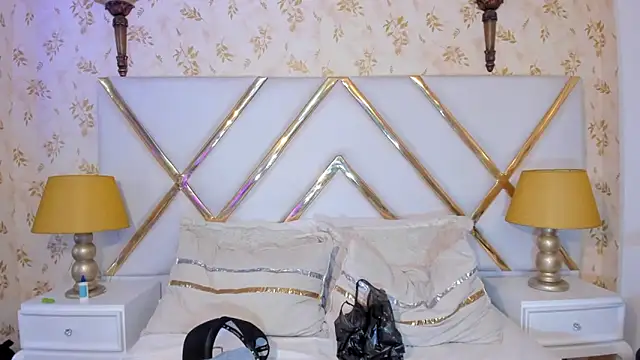 Snapshot of JacobRusso chatting on April 4, 2026, 9:43 pm JacobRusso online show from April 4, 2026, 9:43 pm