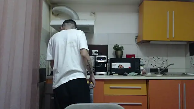 Snapshot of Dale_E chatting on January 7, 2026, 6:07 am Dale E online show from January 7, 2026, 6:07 am