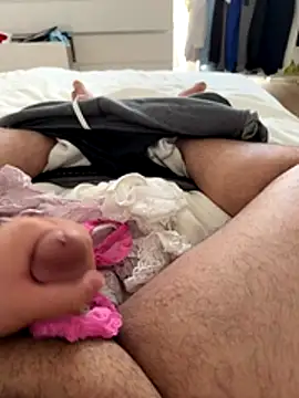 latina w19 online show from November 22, 2025, 12:26 pm