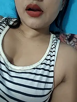 Snapshot of Cute_Ayushii chatting on June 24, 2026, 1:04 am Cute Ayushii online show from June 24, 2026, 1:04 am
