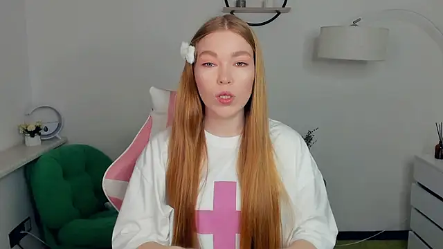 LavetaShiroma online show from November 29, 2025, 7:47 pm