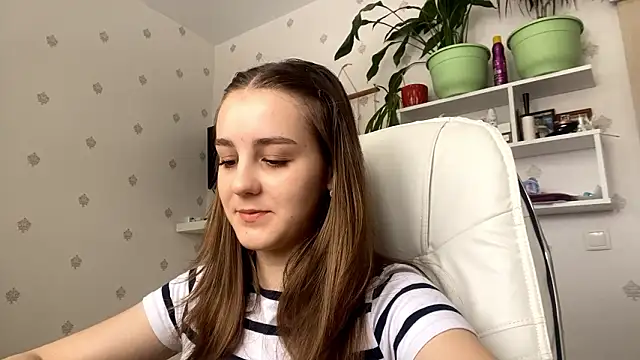 Snapshot of SweetieKatie chatting on February 28, 2026, 11:21 am SweetieKatie online show from February 28, 2026, 11:21 am