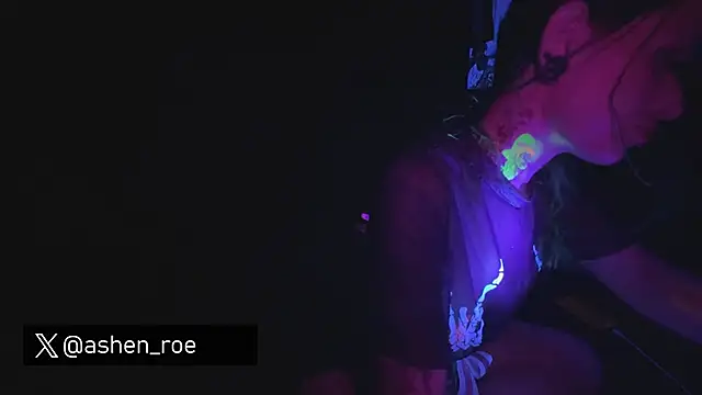 Snapshot of AshenRoe chatting on March 1, 2026, 1:00 pm AshenRoe online show from March 1, 2026, 1:00 pm