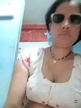 Snapshot of beutiful_hot chatting on June 9, 2026, 6:20 pm beutiful hot online show from June 9, 2026, 6:20 pm