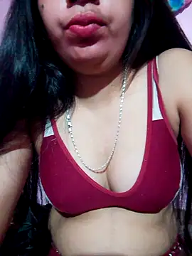 isha sharma2002 online show from November 17, 2025, 1:26 pm