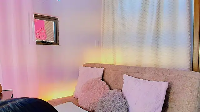 Snapshot of lizzy_kane chatting on March 29, 2026, 8:10 pm lizzy kane online show from March 29, 2026, 8:10 pm