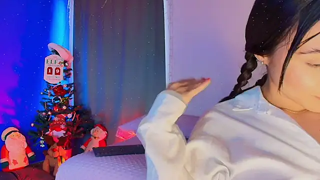 Snapshot of lizzy_kane chatting on December 22, 2025, 8:09 pm lizzy kane online show from December 22, 2025, 8:09 pm