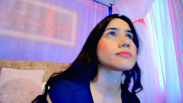 Snapshot of lizzy_kane chatting on May 2, 2026, 8:03 pm lizzy kane online show from May 2, 2026, 8:03 pm