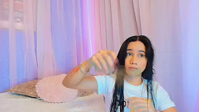 Snapshot of lizzy_kane chatting on February 21, 2026, 8:11 pm lizzy kane online show from February 21, 2026, 8:11 pm