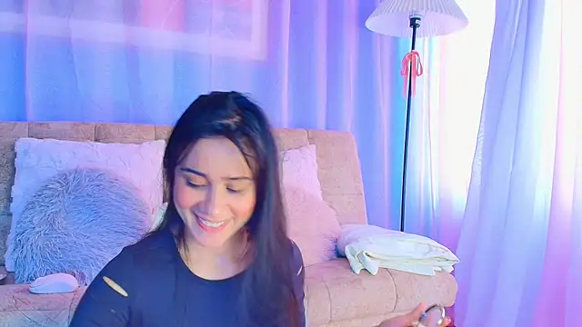 Snapshot of lizzy_kane chatting on April 16, 2026, 8:20 pm lizzy kane online show from April 16, 2026, 8:20 pm