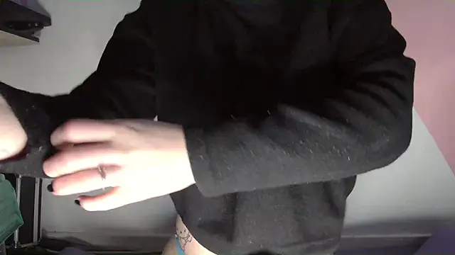 secretcouple 00 online show from January 19, 2026, 3:16 pm