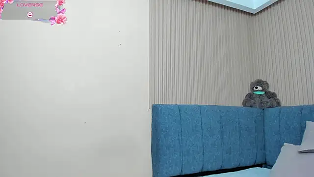 Snapshot of Dulce_emi chatting on February 9, 2026, 12:14 pm Dulce emi online show from February 9, 2026, 12:14 pm