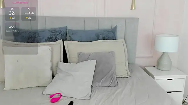 Snapshot of Dulce_emi chatting on April 24, 2026, 12:07 pm Dulce emi online show from April 24, 2026, 12:07 pm