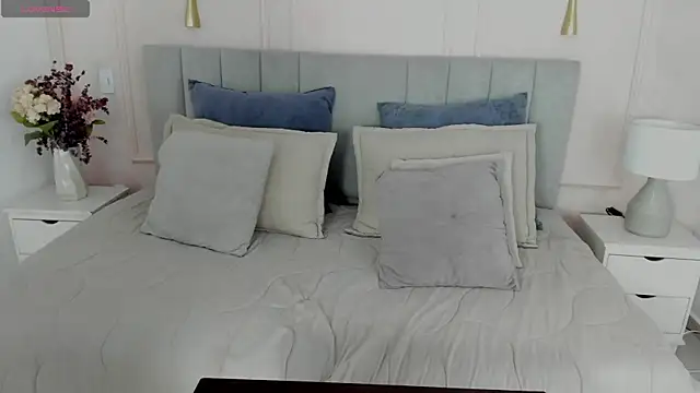 Snapshot of Dulce_emi chatting on April 16, 2026, 12:39 pm Dulce emi online show from April 16, 2026, 12:39 pm